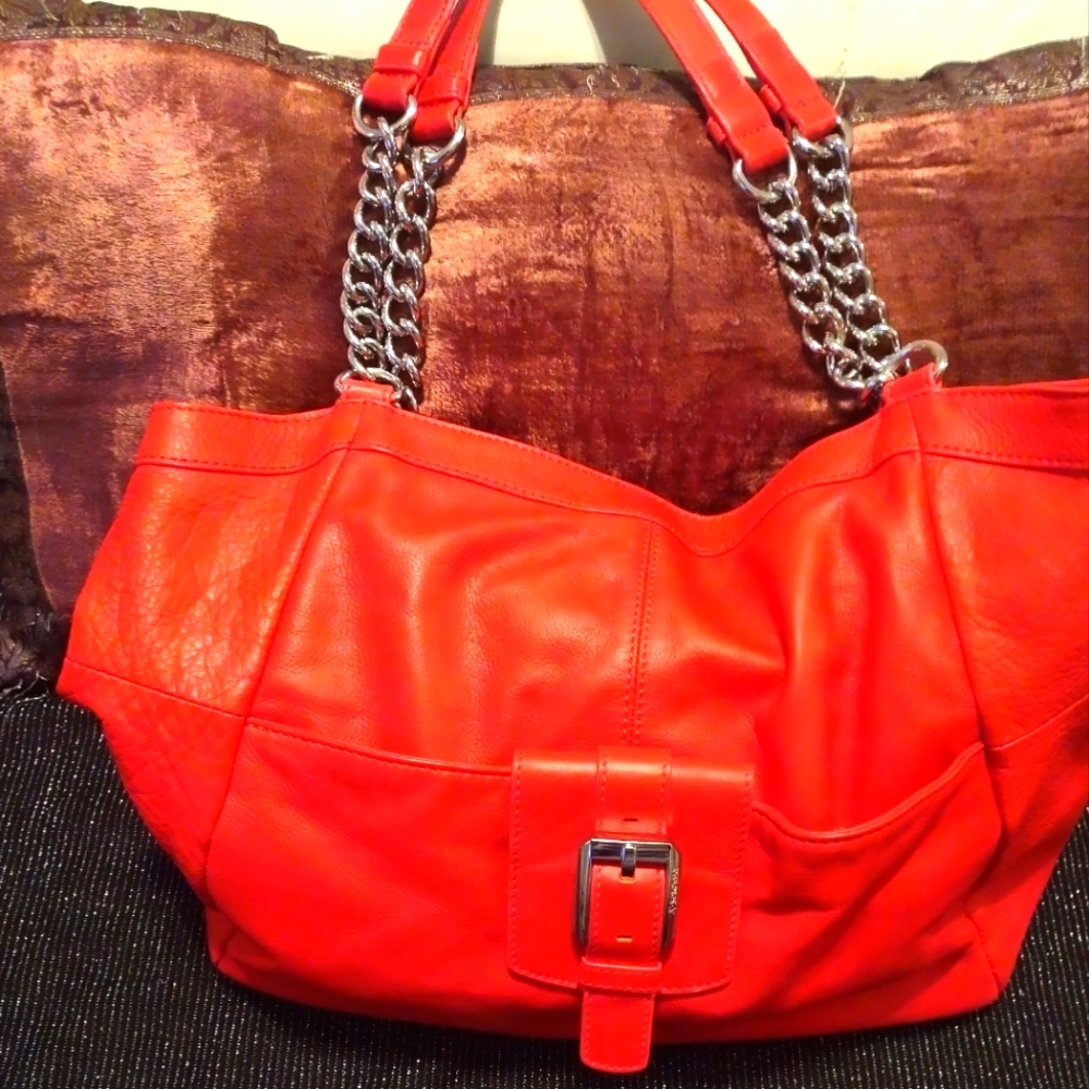 B. Makowsky RED LEATHER TOTE BAG